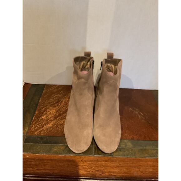 Steve Madden - Hipstr -Sueded Leather Ankle Boot w/Stack Heel -Taupe Beige -10B - Picture 7 of 12